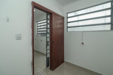 Casa à venda com 255m², 3 quartos e 4 vagasQuarto de Serviço