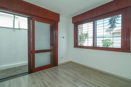 Casa à venda com 255m², 3 quartos e 4 vagasQuarto 2 - Suíte