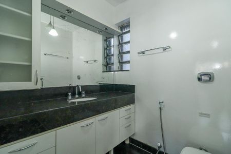 Casa à venda com 255m², 3 quartos e 4 vagasBanheiro da Suíte