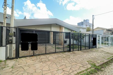 Casa à venda com 255m², 3 quartos e 4 vagasFachada