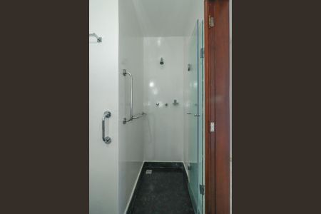 Casa à venda com 255m², 3 quartos e 4 vagasBanheiro da Suíte