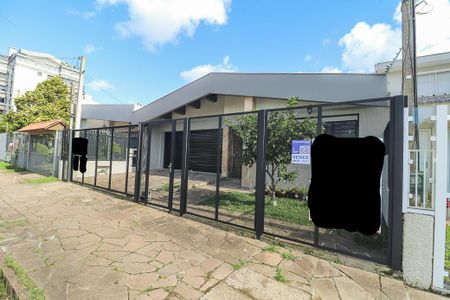 Casa à venda com 255m², 3 quartos e 4 vagasFachada