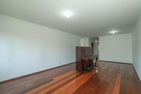 Casa à venda com 255m², 3 quartos e 4 vagasSala