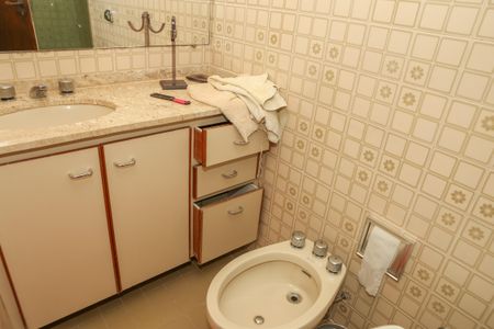 Apartamento à venda com 103m², 3 quartos e 1 vaga Apartamento à venda com 103m², 3 quartos e 1 vagaBanheiro Social