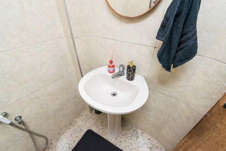 Casa à venda com 110m², 3 quartos e 1 vaga Casa à venda com 110m², 3 quartos e 1 vagaBanheiro Social