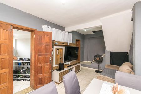Casa à venda com 110m², 3 quartos e 1 vaga Casa à venda com 110m², 3 quartos e 1 vagaSala