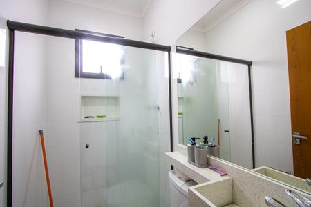 Casa à venda com 209m², 4 quartos e 2 vagas Casa à venda com 209m², 4 quartos e 2 vagasBanheiro social