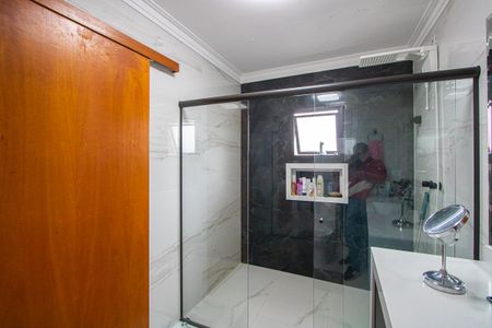 Casa à venda com 209m², 4 quartos e 2 vagas Casa à venda com 209m², 4 quartos e 2 vagasBanheiro Suíte