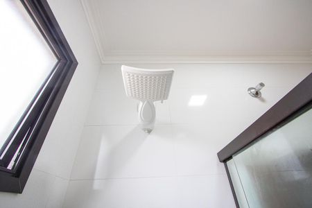 Casa à venda com 209m², 4 quartos e 2 vagas Casa à venda com 209m², 4 quartos e 2 vagasBanheiro social