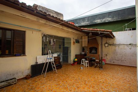 Casa à venda com 209m², 4 quartos e 2 vagas Casa à venda com 209m², 4 quartos e 2 vagasQuintal