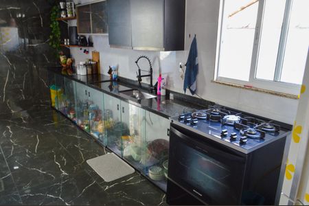 Casa de condomínio à venda com 180m², 3 quartos e 1 vaga Casa de condomínio à venda com 180m², 3 quartos e 1 vagaCozinha