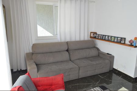 Casa de condomínio à venda com 180m², 3 quartos e 1 vaga Casa de condomínio à venda com 180m², 3 quartos e 1 vagaSala