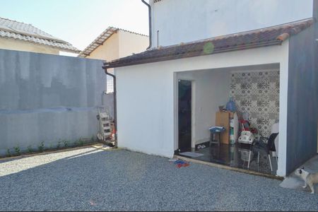 Casa de condomínio à venda com 180m², 3 quartos e 1 vaga Casa de condomínio à venda com 180m², 3 quartos e 1 vagaQuintal