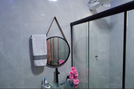 Casa de condomínio à venda com 180m², 3 quartos e 1 vaga Casa de condomínio à venda com 180m², 3 quartos e 1 vagaBanheiro