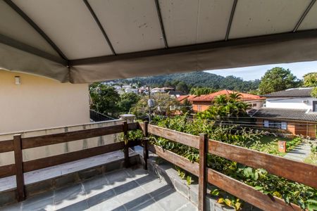 Casa de condomínio à venda com 320m², 4 quartos e 2 vagas Casa de condomínio à venda com 320m², 4 quartos e 2 vagasSuíte master