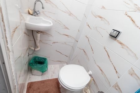 Apartamento à venda com 112m², 2 quartos e sem vaga Apartamento à venda com 112m², 2 quartos e sem vagaBanheiro de Serviço