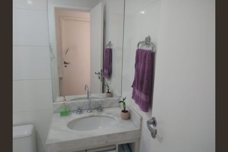 Apartamento à venda com 61m², 2 quartos e 1 vaga Apartamento à venda com 61m², 2 quartos e 1 vagaBanheiro Social