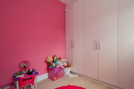 Casa de condomínio à venda com 230m², 4 quartos e 3 vagas Casa de condomínio à venda com 230m², 4 quartos e 3 vagasQuarto 2
