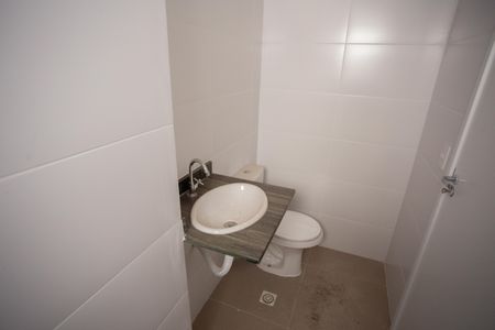Apartamento à venda com 38m², 2 quartos e 1 vaga Apartamento à venda com 38m², 2 quartos e 1 vagaBANHEIRO