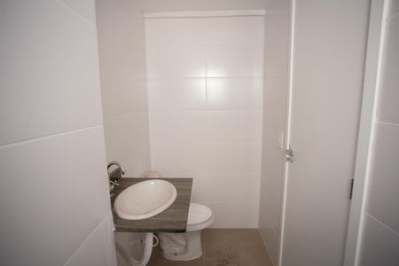 Apartamento à venda com 38m², 2 quartos e 1 vaga Apartamento à venda com 38m², 2 quartos e 1 vagaBANHEIRO