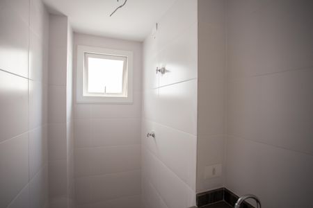 Apartamento à venda com 38m², 2 quartos e 1 vaga Apartamento à venda com 38m², 2 quartos e 1 vagaBANHEIRO