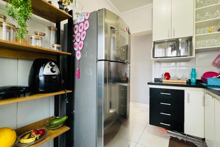 Apartamento à venda com 76m², 3 quartos e 1 vaga Apartamento à venda com 76m², 3 quartos e 1 vagaCozinha e Área de Serviço