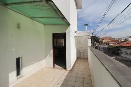 Casa à venda com 207m², 3 quartos e 4 vagasÁrea de Serviço