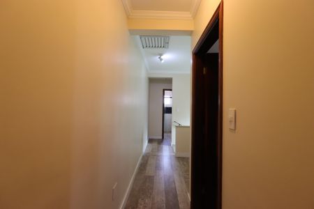 Casa à venda com 207m², 3 quartos e 4 vagasCorredor do segundo piso