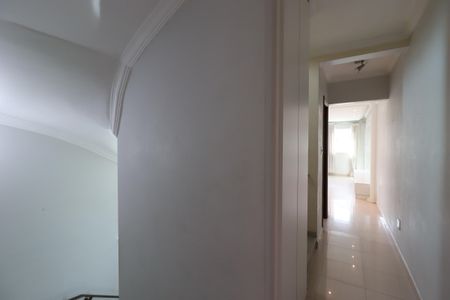 Casa à venda com 207m², 3 quartos e 4 vagasCorredor do primeiro piso