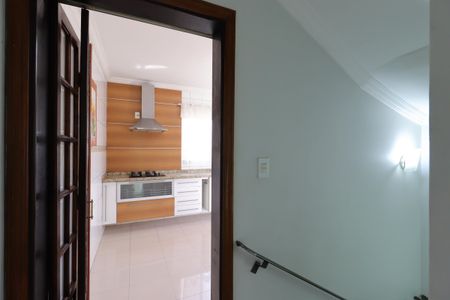 Casa à venda com 207m², 3 quartos e 4 vagasCorredor do primeiro piso
