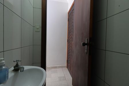 Casa à venda com 207m², 3 quartos e 4 vagasLavabo 2