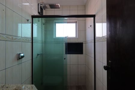 Casa à venda com 207m², 3 quartos e 4 vagasBanheiro Social