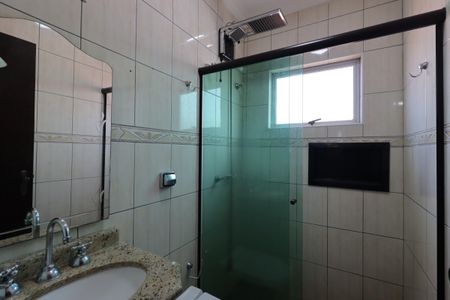 Casa à venda com 207m², 3 quartos e 4 vagasBanheiro Social