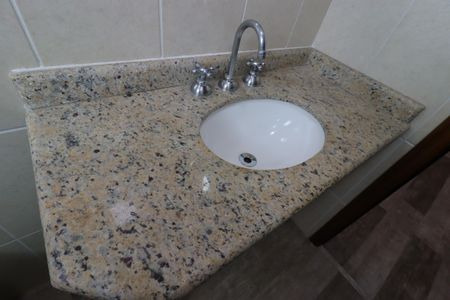 Casa à venda com 207m², 3 quartos e 4 vagasBanheiro da Suíte - Pia