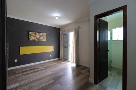 Casa à venda com 207m², 3 quartos e 4 vagasSuíte