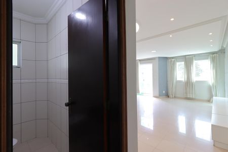 Casa à venda com 207m², 3 quartos e 4 vagasCorredor do primeiro piso