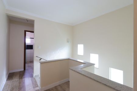 Casa à venda com 207m², 3 quartos e 4 vagasCorredor do segundo piso