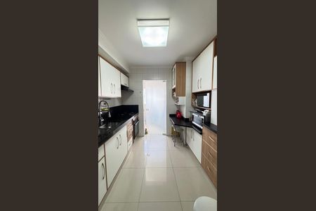 Apartamento à venda com 85m², 3 quartos e 2 vagas Apartamento à venda com 85m², 3 quartos e 2 vagasCozinha