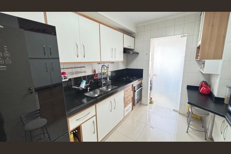 Apartamento à venda com 85m², 3 quartos e 2 vagas Apartamento à venda com 85m², 3 quartos e 2 vagasCozinha