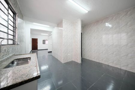 Sala/Cozinha de casa para alugar com 3 quartos, 180m² em Vila Paranagua, São Paulo