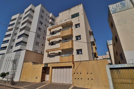 Apartamento para alugar com 69m², 3 quartos e 1 vagaFachada