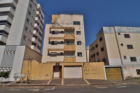 Apartamento para alugar com 69m², 3 quartos e 1 vagaFachada