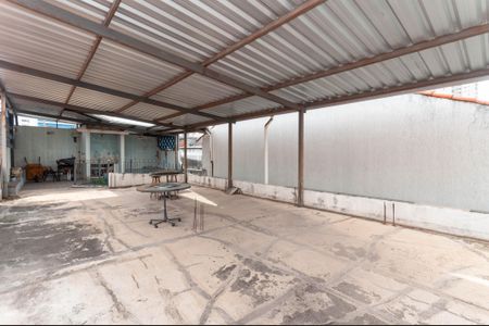 Casa à venda com 152m², 2 quartos e 2 vagas Casa à venda com 152m², 2 quartos e 2 vagasTerraço