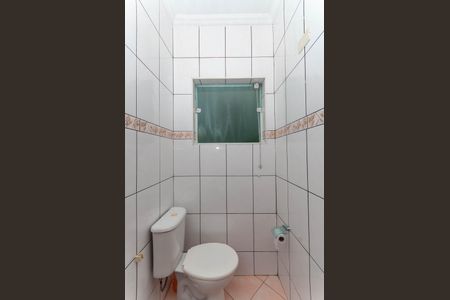 Casa à venda com 152m², 2 quartos e 2 vagas Casa à venda com 152m², 2 quartos e 2 vagasBanheiro de Serviço
