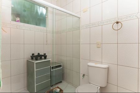 Casa à venda com 152m², 2 quartos e 2 vagas Casa à venda com 152m², 2 quartos e 2 vagasBanheiro do quarto 3 Suíte
