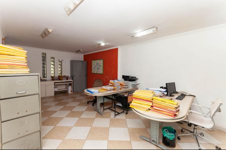 Casa à venda com 152m², 2 quartos e 2 vagas Casa à venda com 152m², 2 quartos e 2 vagasSala