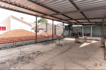 Casa à venda com 152m², 2 quartos e 2 vagas Casa à venda com 152m², 2 quartos e 2 vagasTerraço