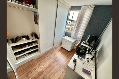 Apartamento à venda com 80m², 3 quartos e 1 vagaQuarto 2