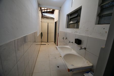 Casa à venda com 100m², 2 quartos e 2 vagasÁrea de Serviço