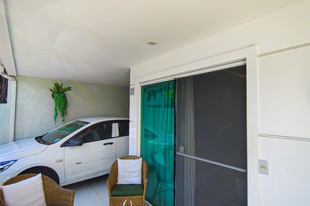 Casa de condomínio à venda com 177m², 4 quartos e 3 vagasÁrea Externa